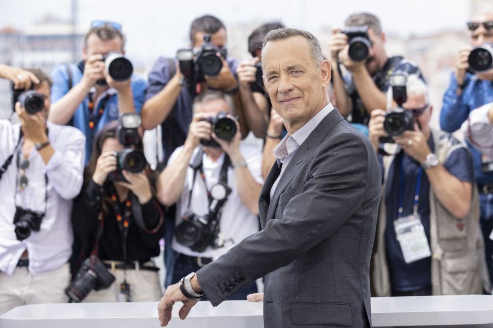 Tom Hanks devant les photographes