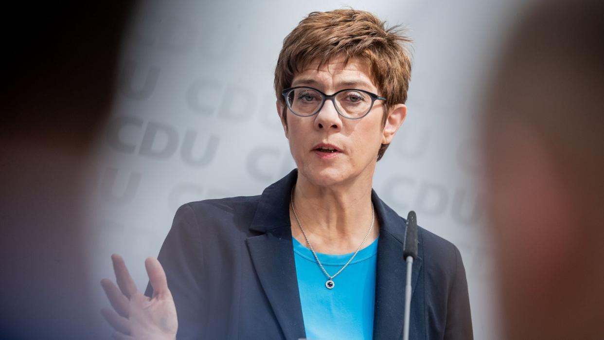 Annegret Kramp-Karrenbauer bei einer Pressekonferenz nach der Sitzung des CDU Bundesvorstands im Konrad-Adenauer-Haus. Foto: Michael Kappeler