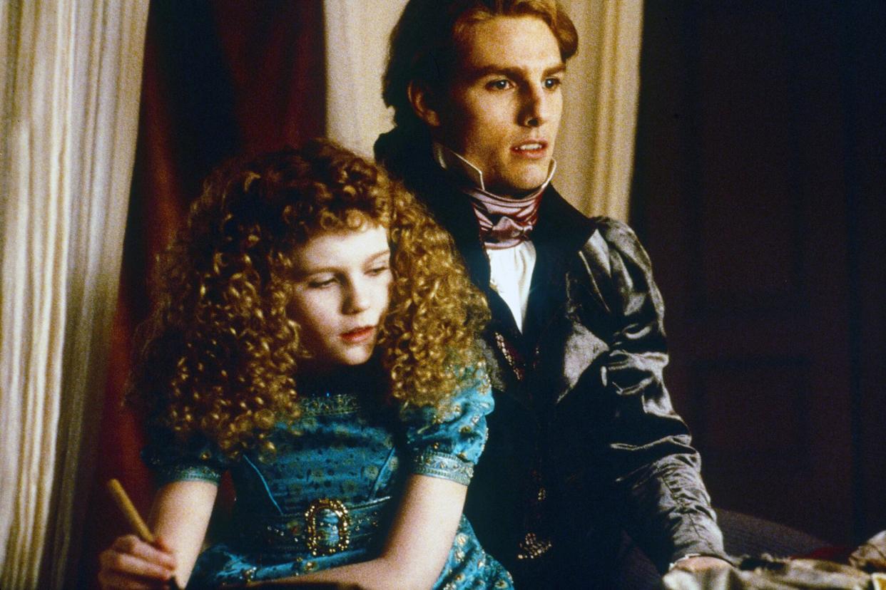 INTERVIEW WITH THE VAMPIRE, from left: Kirsten Dunst, Tom Cruise, 1994.