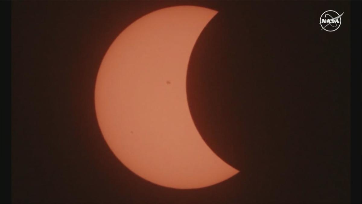 An early look at today's eclipse from Mexico