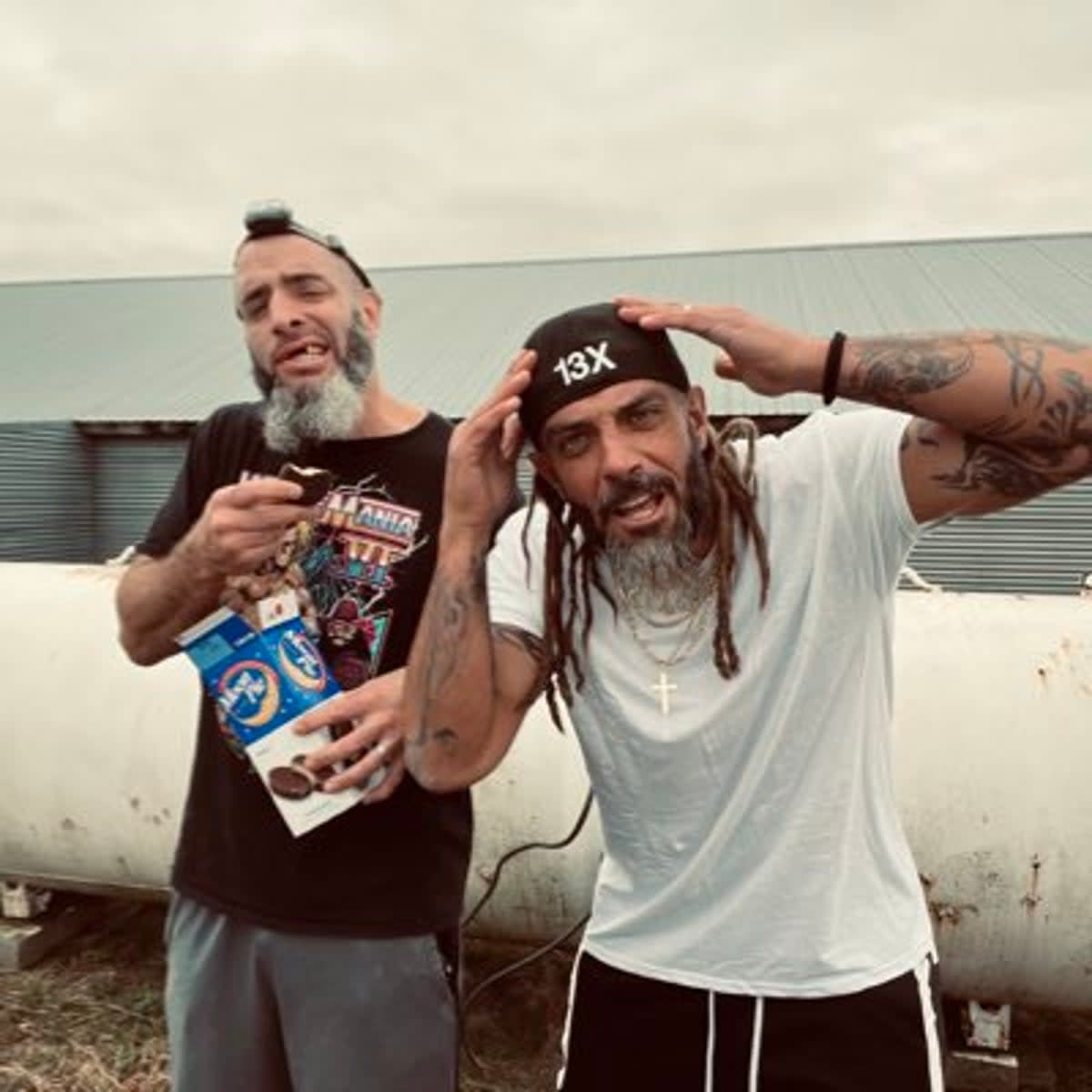 Jay Briscoe, right, with his brother Mark, posted this image on Twitter hours before his death (@jaybriscoe84/Twitter)