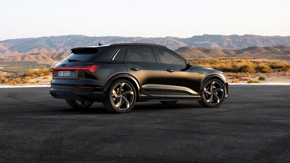 2024 audi sq8 etron