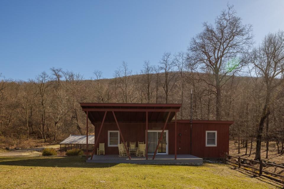 Various points of the lank look out to the Hudson Valley’s famously hilly views. Alon Koppel Photography