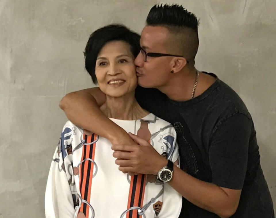 Singapore actor Chen Hanwei and his mother. (PHOTO: Chen Hanwei/Instagram)