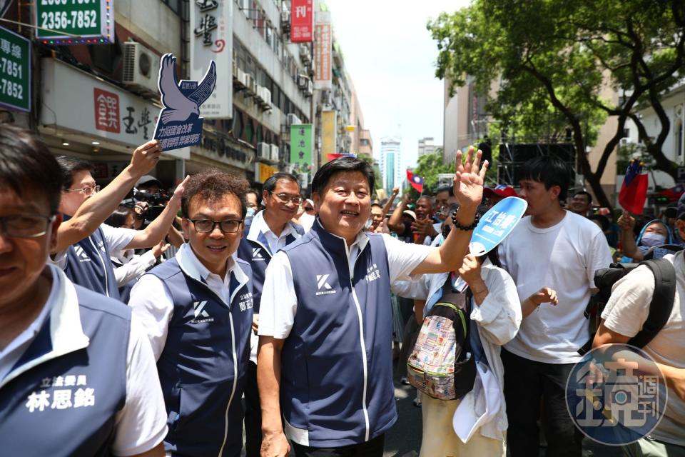 國民黨動員藍鷹行動力挺修法。