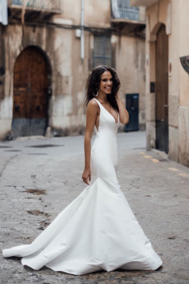 <p>The Louvienne Remy wedding dress at Lovely Bride.</p>