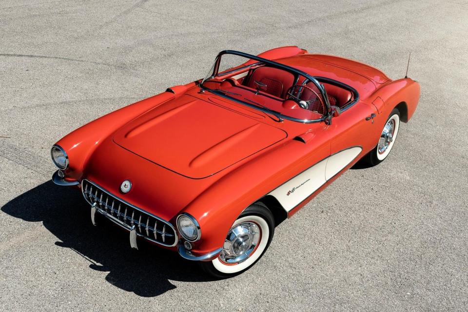 <img src="1957-corvette.jpg" alt="1957 Chevrolet Corvette Fuelie">