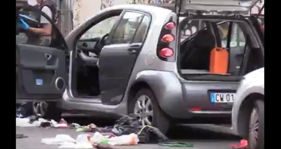 A still from the video of Italian security officials conducting operations to defuse the suspected bomb found near Olympic Stadium, Rome (Screengrab/Twitter)