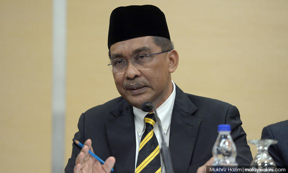 Law minister doesn't want any more challenges to state syariah law