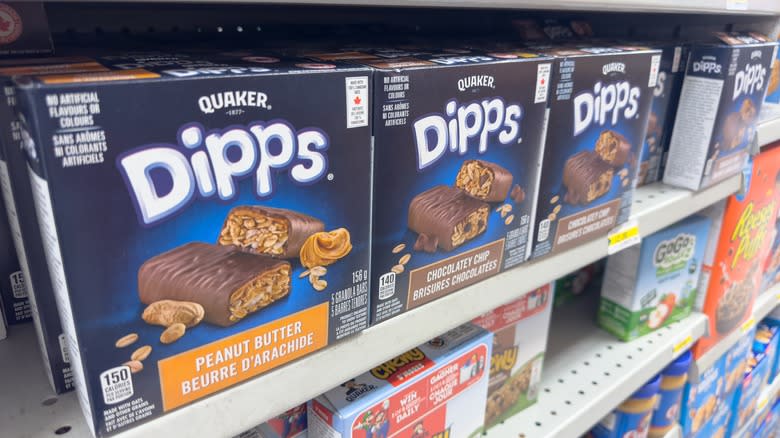 Quaker dipps granola bars