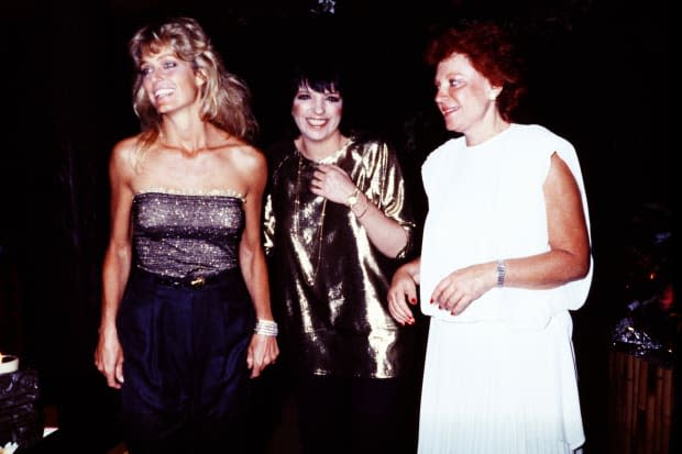 Farrah Fawcett, Liza Minelli and Regine in Monaco<em> on July 22, 1982. </em>