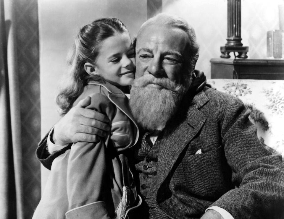 <div><p>"I don't care how much of a classic it is — <i>Miracle on 34th Street</i> was beyond dull, [and there was no need for a] '90s remake."</p><p>—<a href="https://www.buzzfeed.com/childrenofthecornbread" rel="nofollow noopener" target="_blank" data-ylk="slk:childrenofthecornbread;elm:context_link;itc:0;sec:content-canvas" class="link ">childrenofthecornbread</a></p></div><span> 20th Century Fox Film Corp. / Courtesy Everett Collection</span>