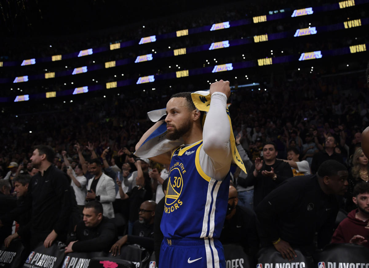 Stephen Curry, Warriors Praised for Balance in Win vs. Spurs