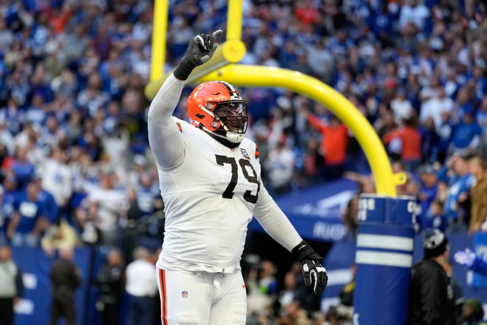 Browns offensive tackle Dawand Jones told the Associated Press that he believes Michigan had stolen Ohio State's signs for a 2022 game that Jones and his Buckeyes teammates lost 45-23.