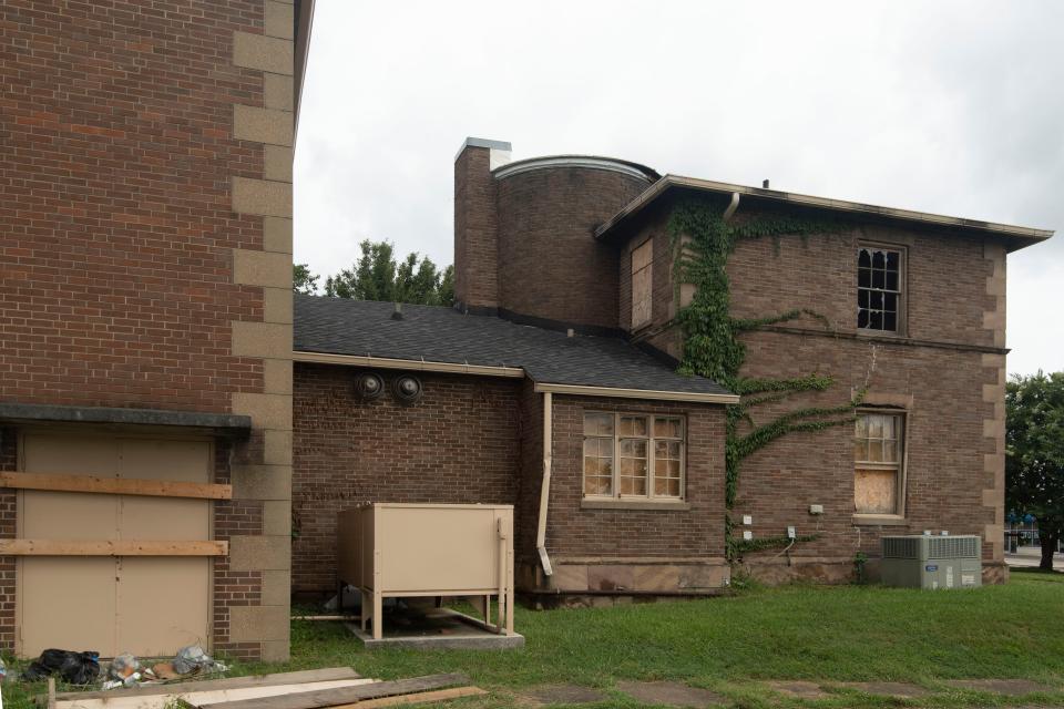 Side view of the Sterchi-Audigier residence at 2651 E. Magnolia Ave.