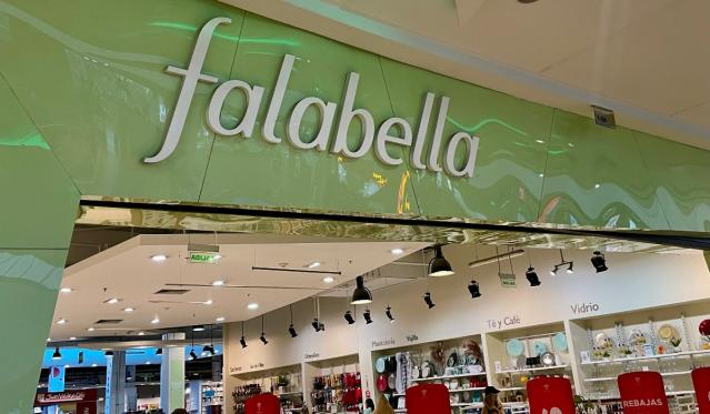 Asociar arco voltaje Falabella evalúa cerrar tiendas en Chile, Colombia y Perú