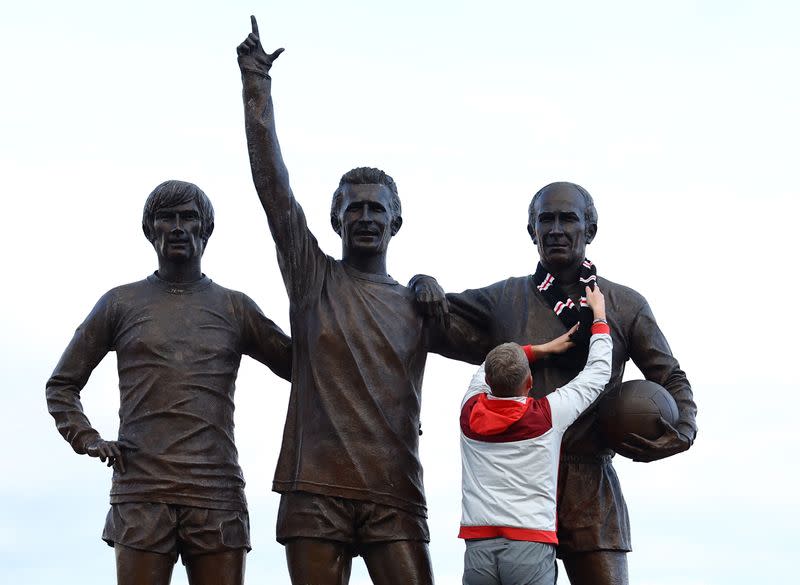 Tributos a Bobby Charlton