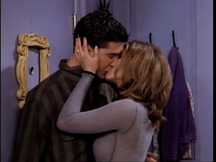 “The One With the Prom Video” (Season 2, Episode 14)