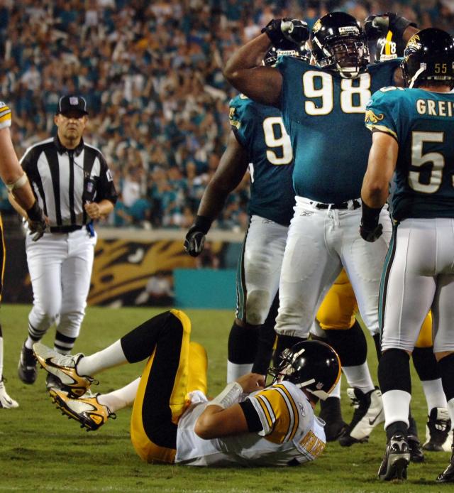 How have the Jaguars fared against defending Super Bowl champions