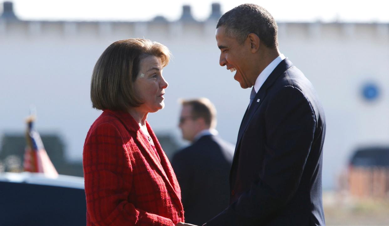 Former President Barack Obama, pictured here being greeted by Sen. Dianne Feinstein (D-Calif.) in San Francisco in November 2013, has endorsed the longtime senator in her re-election bid. (Photo: Jason Reed / Reuters)