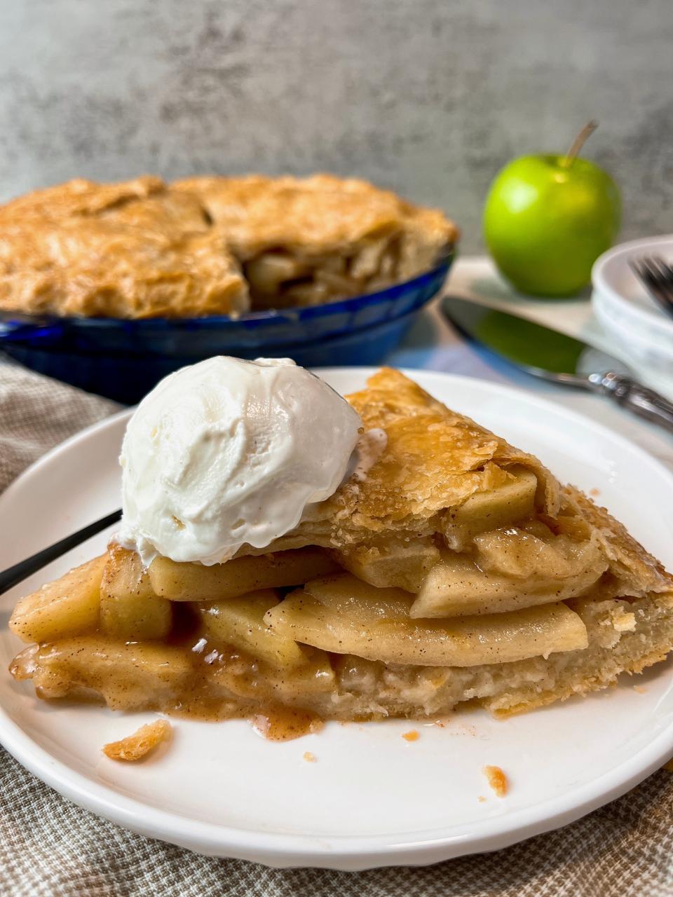 Top your apple pie with fresh whipped cream or vanilla ice cream.