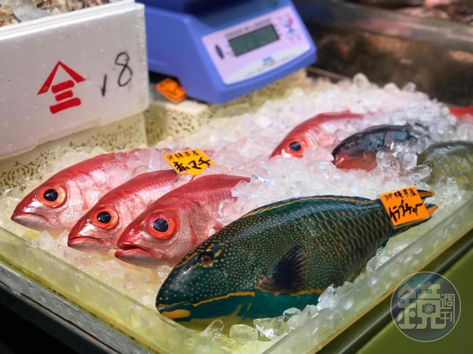 來逛逛第一牧志公設市場，可以知道沖繩的物產食材特色。