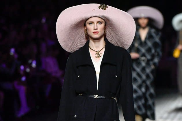 Chanel Fall 2024 Ready-to-Wear: A Man and a Woman