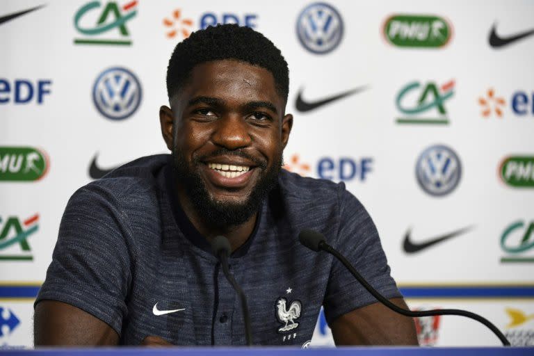 Samuel Umtiti seguirá su carrera en el Lille francés