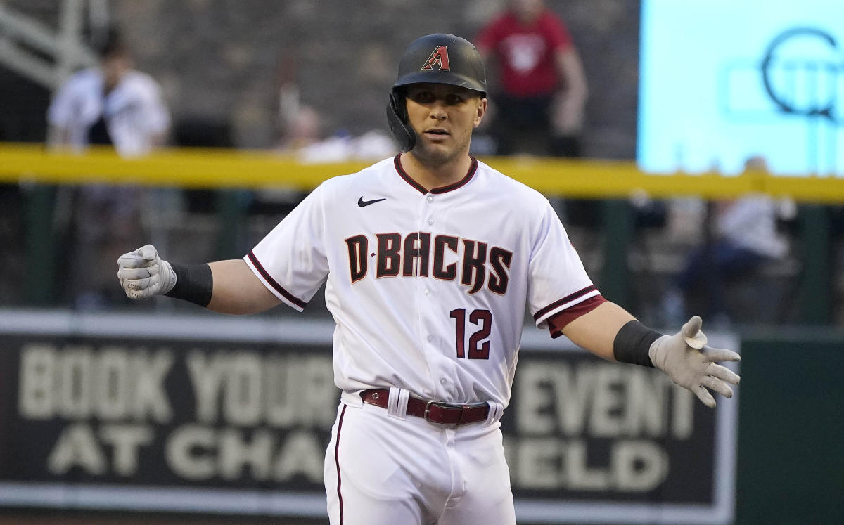 How D-Backs' Varsho handled transition from outfield to catcher