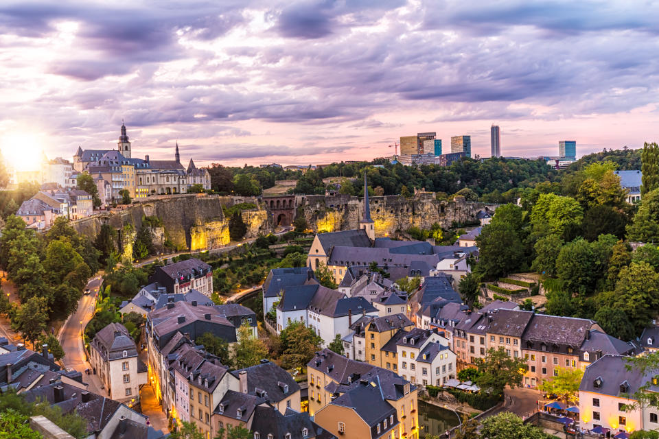 La media de la eurozona es del 41,6% y de la Unión Europea del 41,1%. Por debajo de ella está Luxemburgo, donde la presión fiscal es del 40,5%. (Foto: Getty Images).