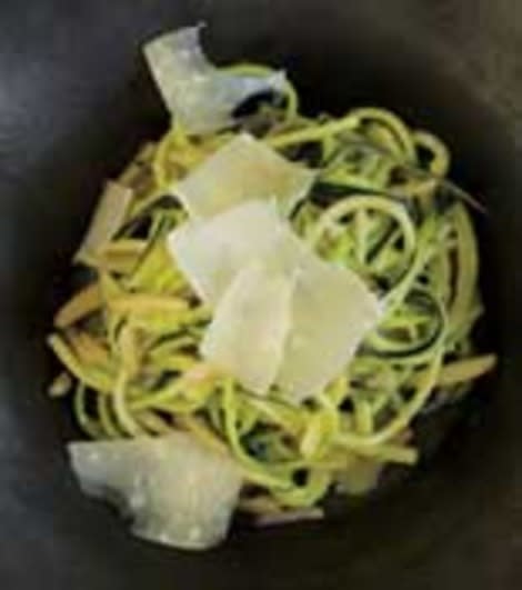 zucchini linguine with almonds