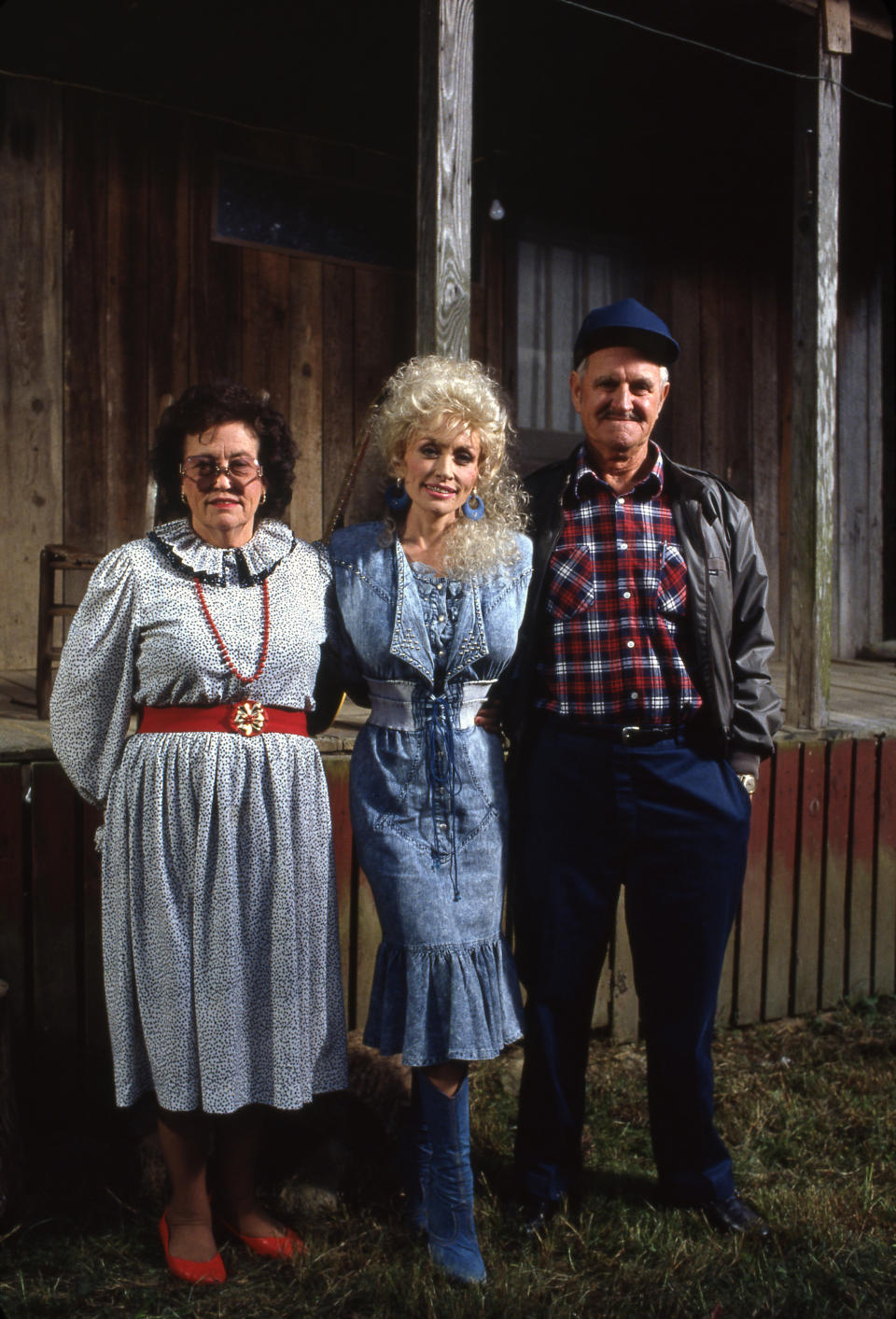 Dolly with her parents