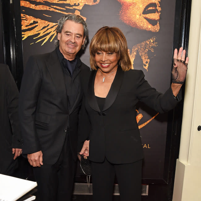 El viudo de Tina Turner 'planea transformar su propiedad suiza de 76 millones de dólares en un museo' credit:Bang Showbiz