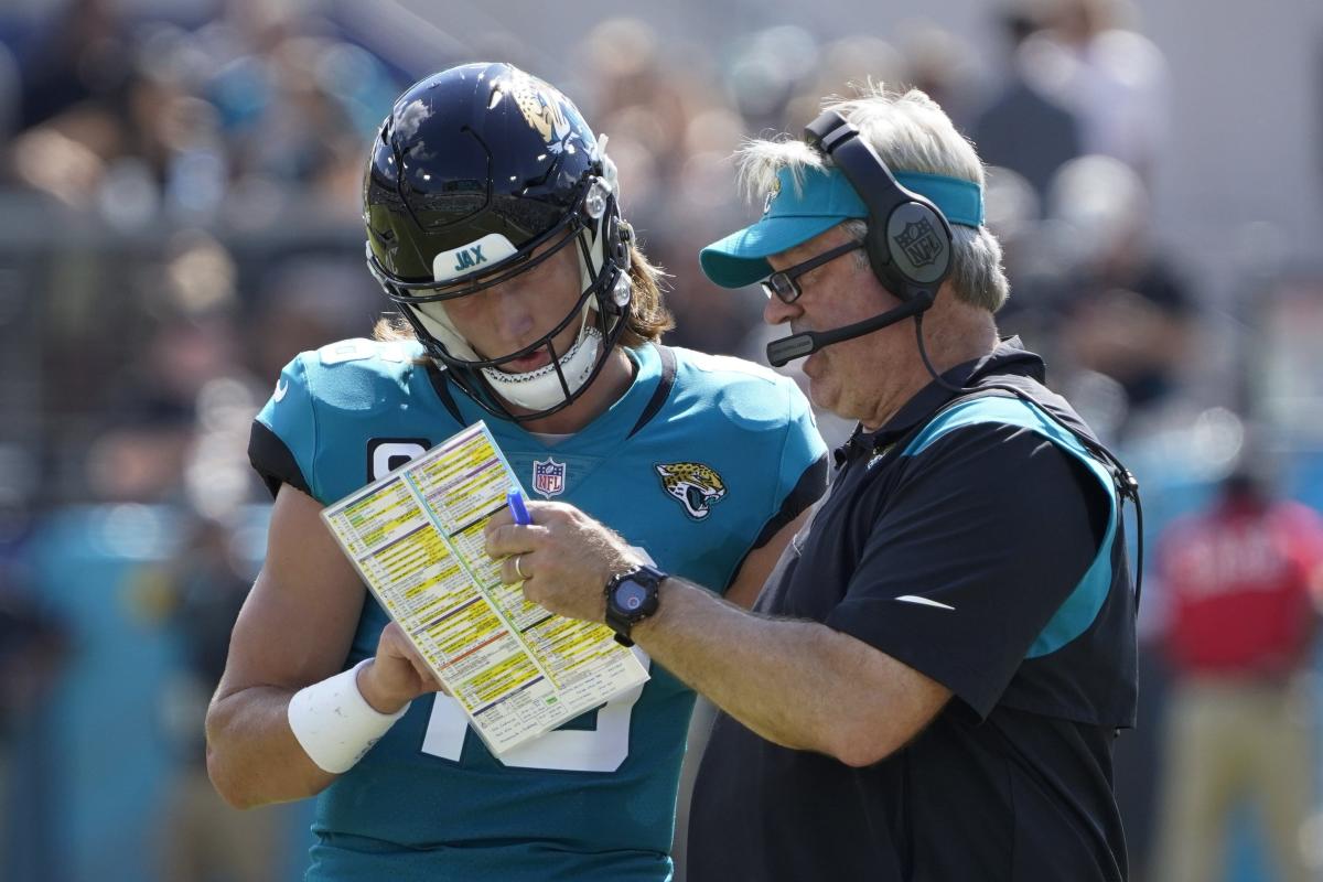 Jacksonville Jaguars linebacker K'Lavon Chaisson (45) lines up for