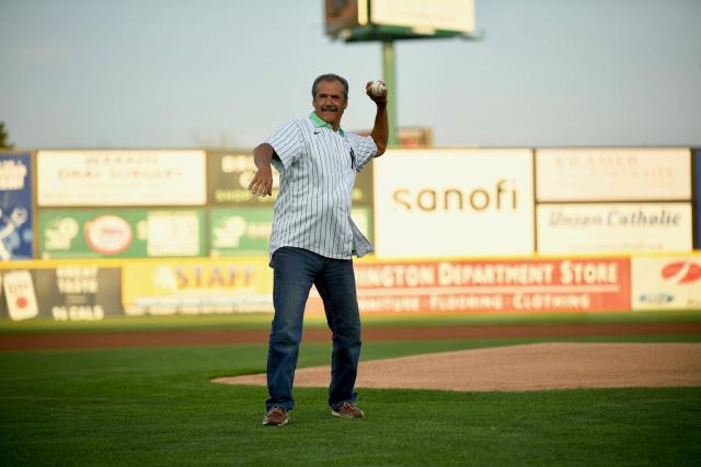 Yankees legend Ron Guidry throws - New York Yankees