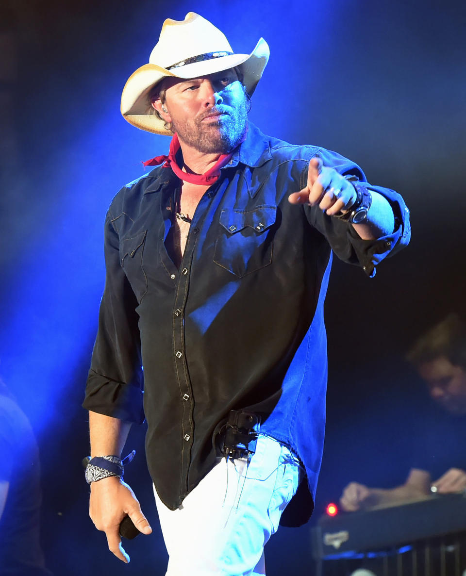Toby Keith performs  (Rick Diamond / Getty Images)