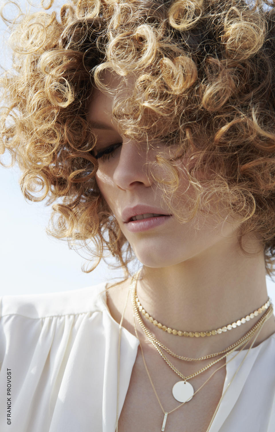 La tendance cheveux bouclés