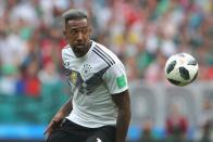 <p>An einen Staubwedel fühlten sich viele 2018 beim Anblick von Jerome Boateng erinnert. Das passt ja auch ganz gut zur Arbeit eines Defensivspielers. Bloß dass dem deutschen Abwehrchef beim Turnier in Russland manche Fluse durch die Lappen wehte. (Bild: Alexander Hassenstein/Getty Images)</p> 