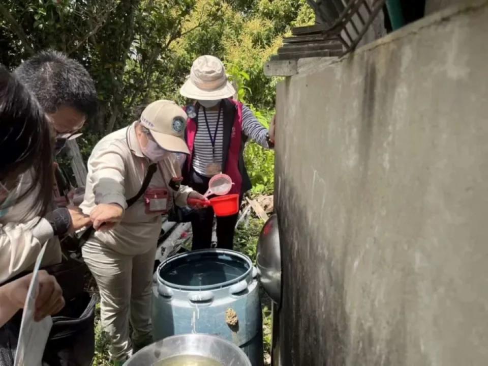 竹竹苗都出現本土登革熱案例，環保局加強蚊子密度調查。（圖：竹市環保局提供）