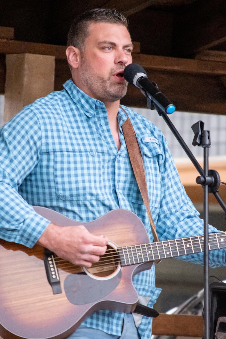 Brian Sweeney is scheduled to perform at the Wagon Wheel in Buffalo this weekend.