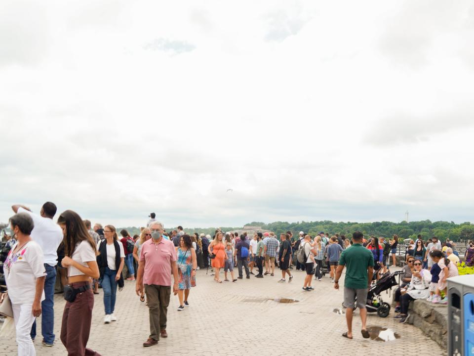 Crowds at Niagara Falls