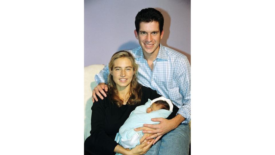 Tim and Lucy henman with newborn