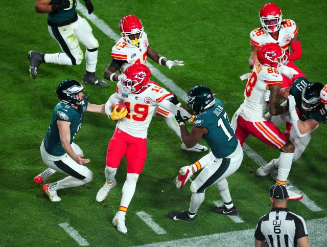 Toney Time: Chiefs wide receiver makes two huge plays in fourth