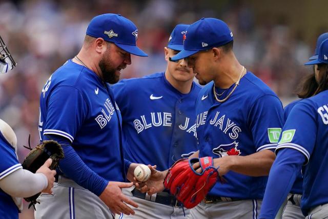 Twins sweep Blue Jays to win their first playoff series in 21 years - CBS  Minnesota