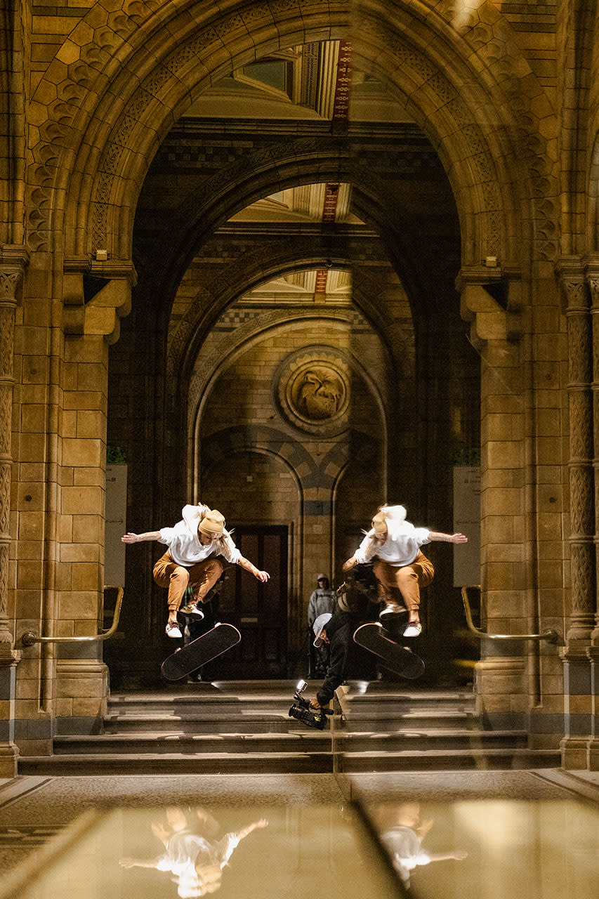 Leticia Bufoni Natural History Museum Skate Skating Red Bull Canon