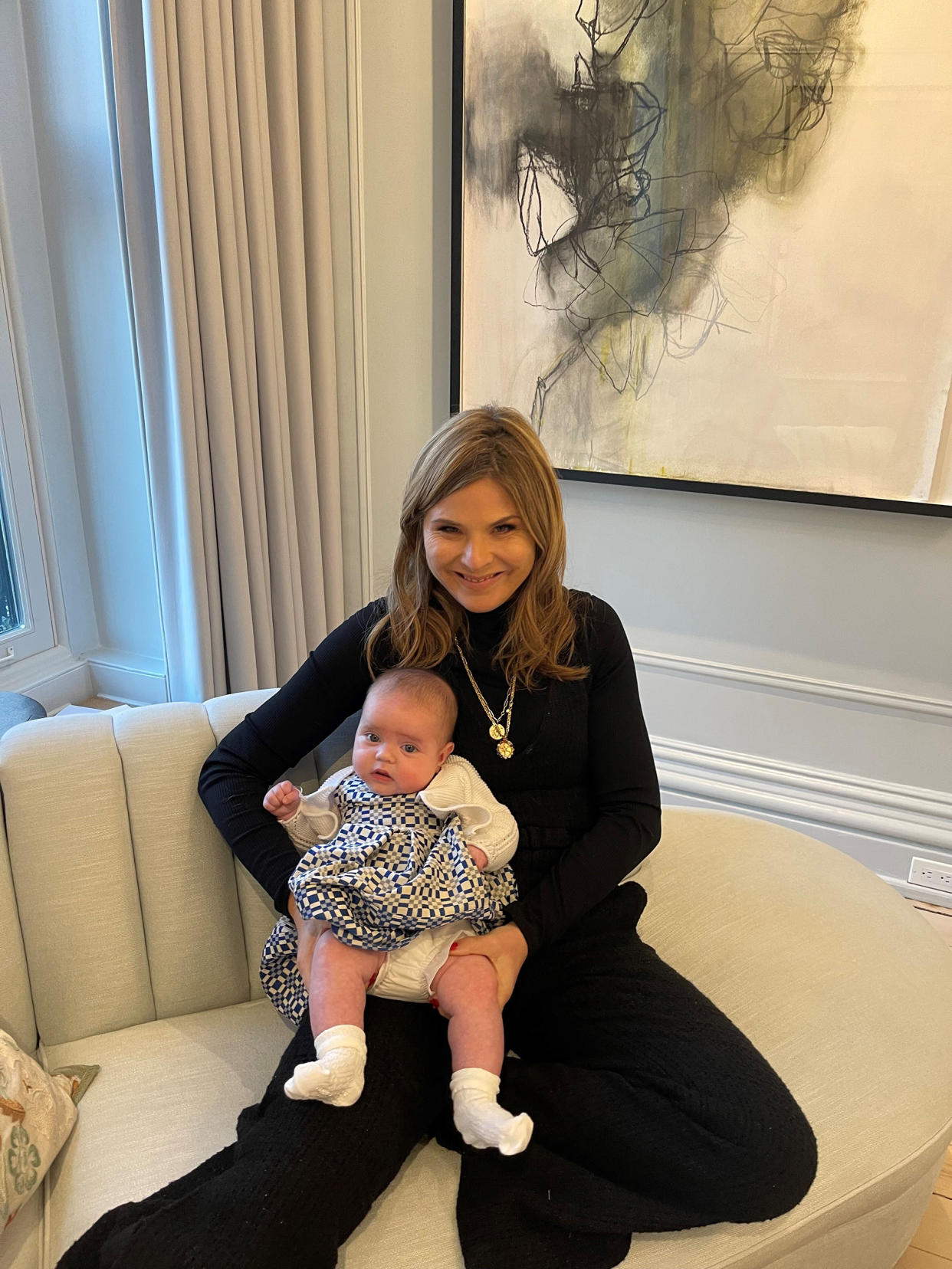 Auntie Jenna spends some time with her baby niece. (Barbara Bush)