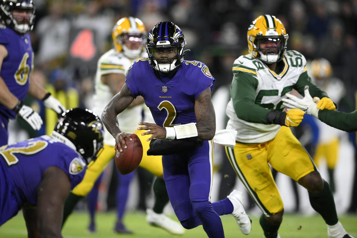 Steelers survive as Ravens' bold 2-point conversion attempt fails