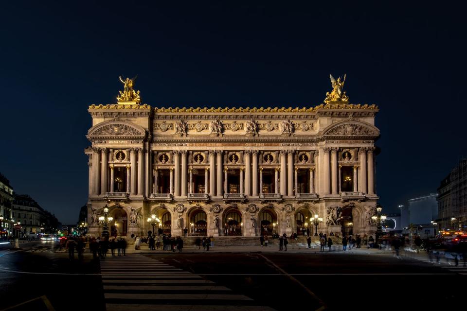 palais garnier exterior