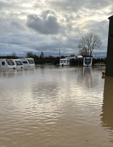 Caravans in heavy water