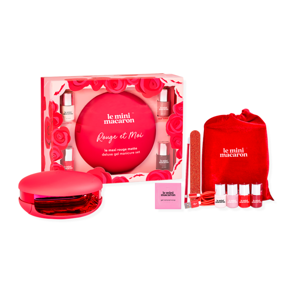 10) Le Mini Macaron Le Maxi 'Rouge & Moi Gel Manicure Set